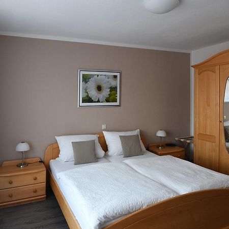 Gaestehaus Kleine Kalmit Landau in der Pfalz Buitenkant foto